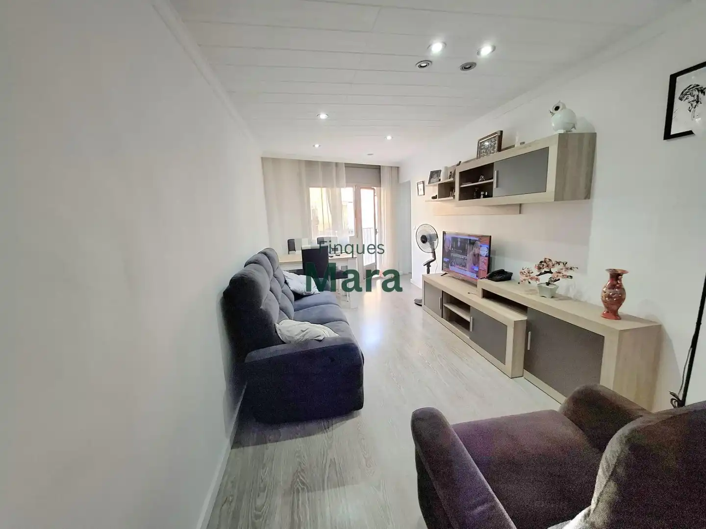 Living room of Flat for sale in Sant Boi de Llobregat  with Air Conditioner, Heating and Parquet flooring