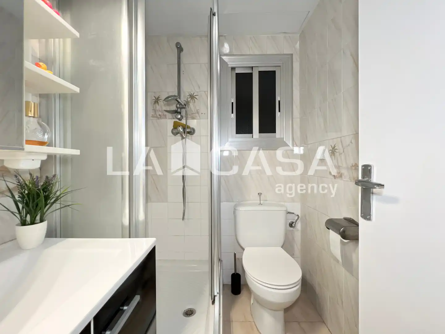 Bathroom of Flat for sale in Badalona  with Heating and Balcony