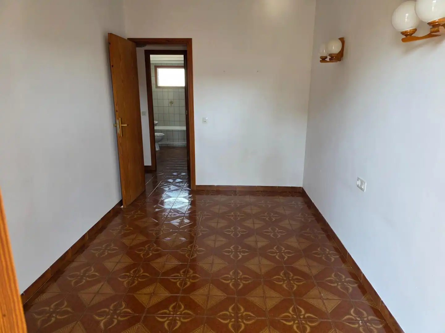 Erdgeschoss zum Verkauf in Alcúdia mit Klimaanlage, Privatgarten und Terrasse