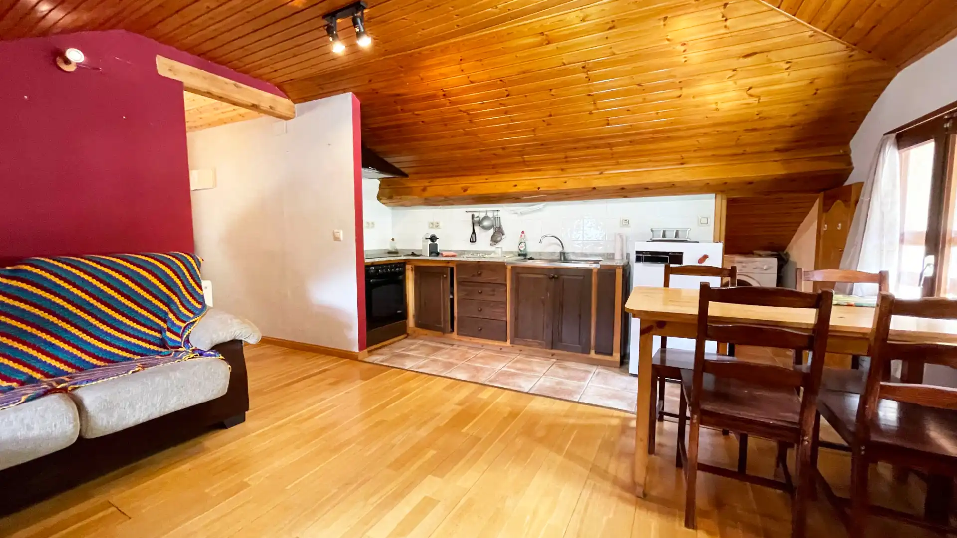 Cuina de Casa o xalet en venda en Vall de Cardós amb Calefacció, Jardí privat i Parquet