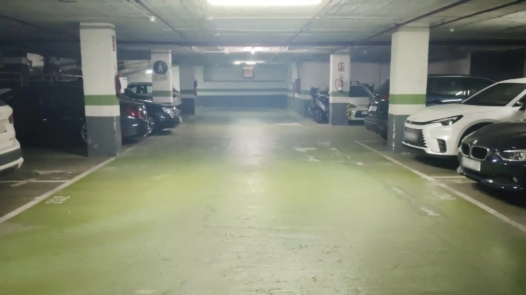 Parkplatz von Garage zur Miete in Barcelona