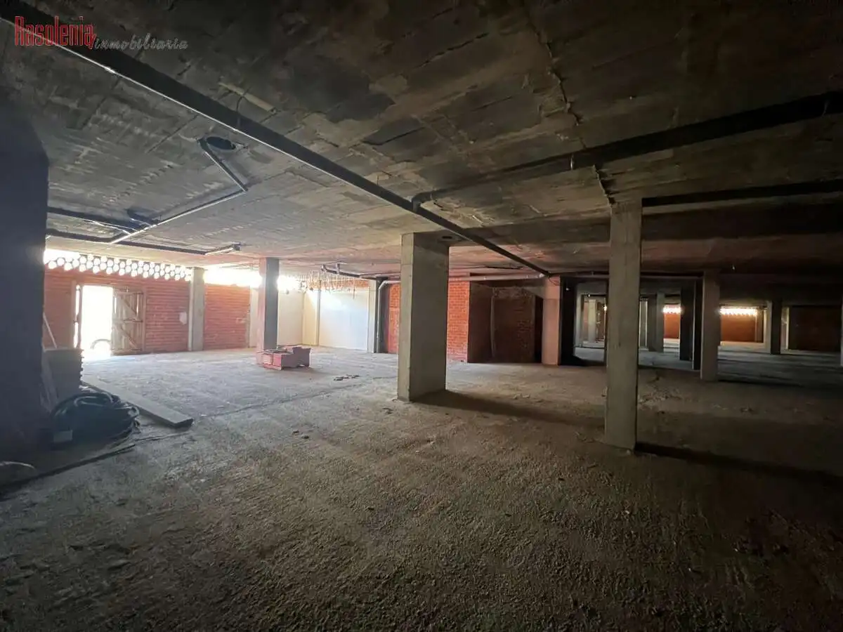 Business premises for sale in Castela 682, imagen 3
