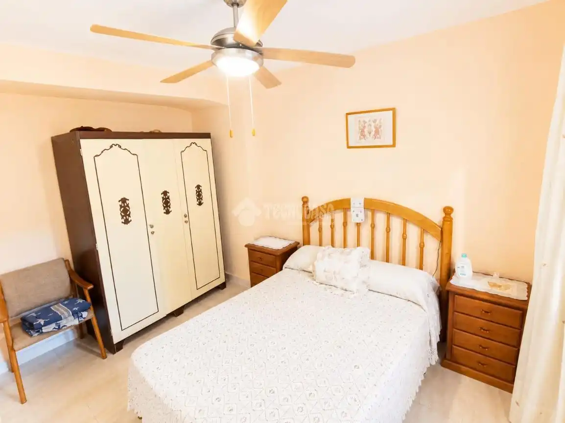 Habitación de Casa adosada en venta en Caleruela con Calefacción y Amueblado