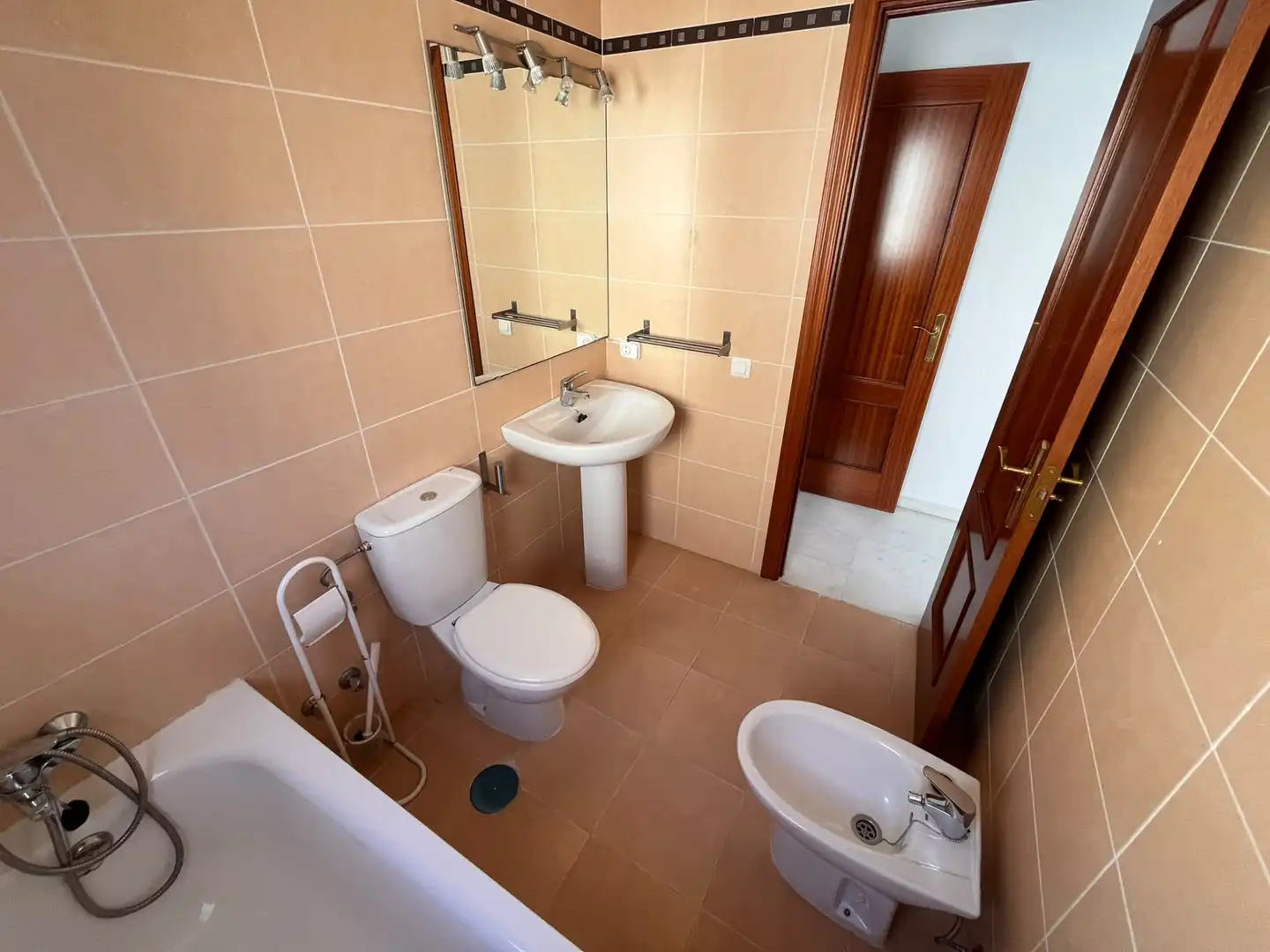 Casa aparellada amb piscina en venda a Colegio Europa, imagen 34
