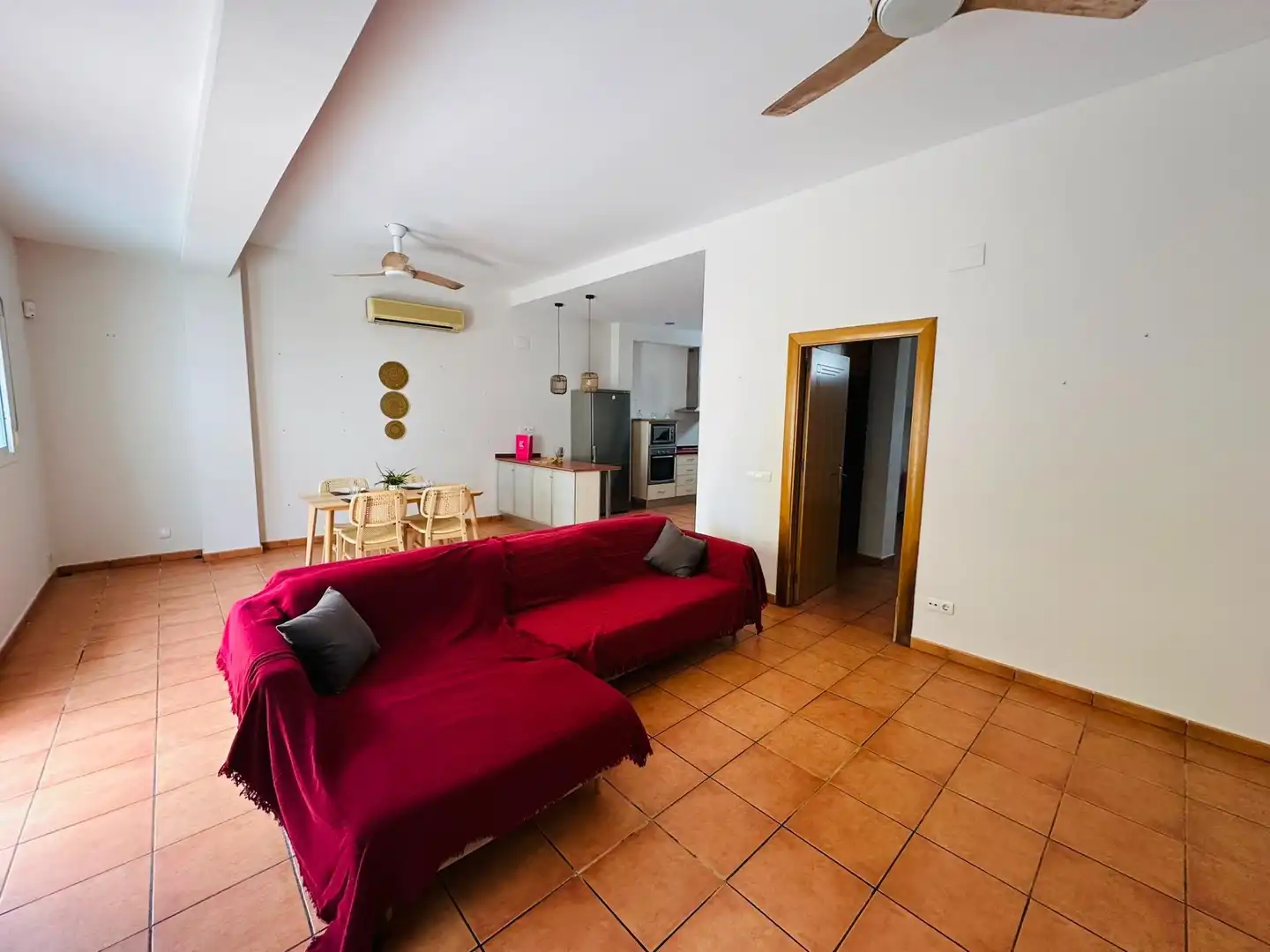 Sala d'estar de Casa adosada en venda en Málaga amb Terrassa i Alarma