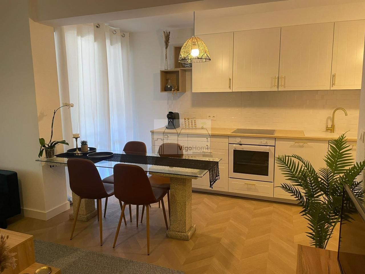 Kitchen of Flat to rent in Vigo   with Heating, Terrace and Furnished