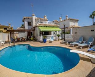 Piscina de Casa o xalet en venda en Orihuela amb Aire condicionat, Calefacció i Jardí privat