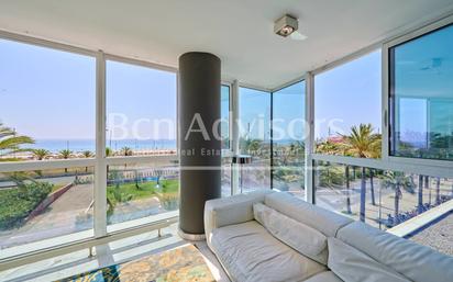 Living room of Flat for sale in  Barcelona Capital  with Air Conditioner, Heating and Terrace