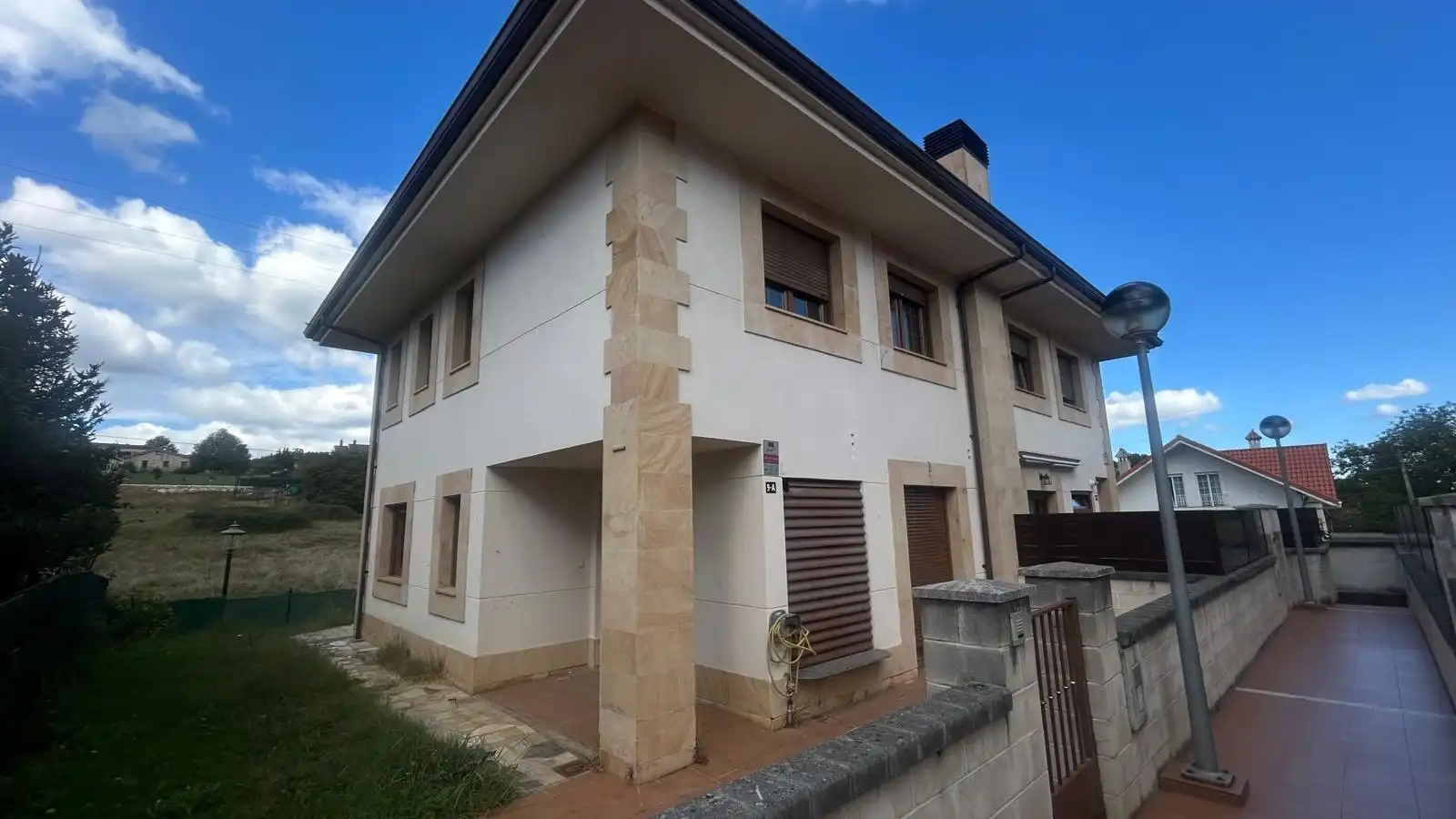 Casa bifamiliare in vendita a VILLANUEVA-MERECIA