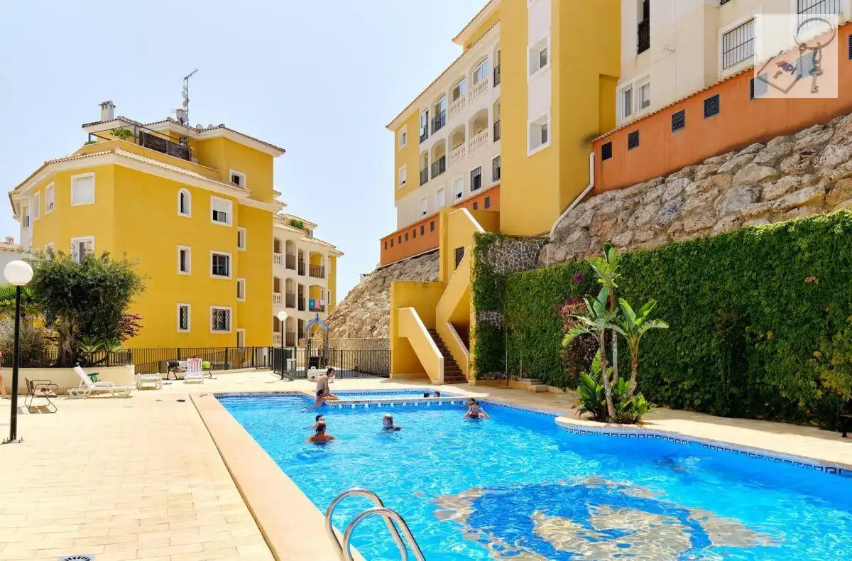 Apartament amb piscina en venda a Orihuela Costa