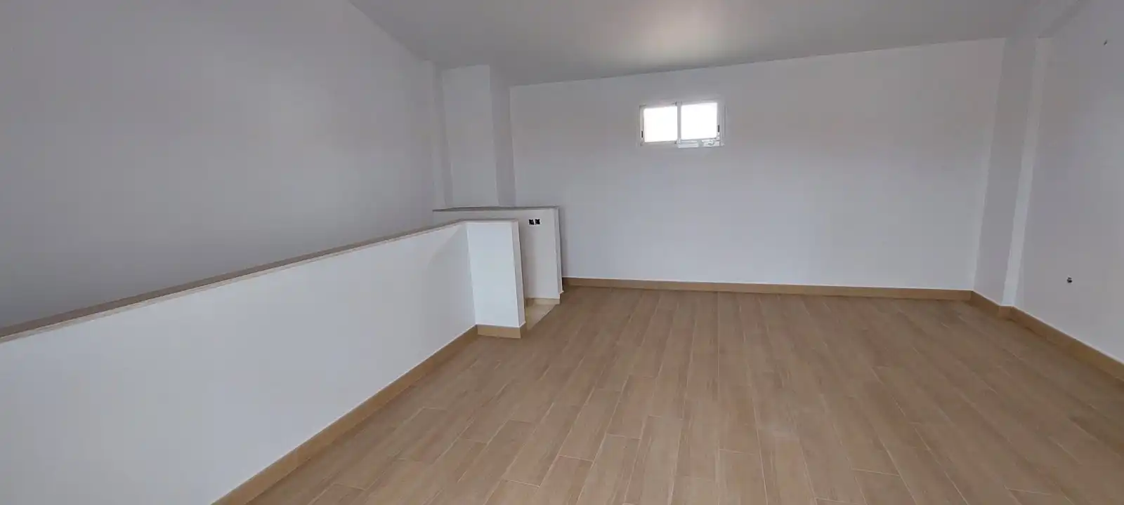 Casa adosada de alquiler en Badajoz con Calefacción, Jardín privado y Terraza