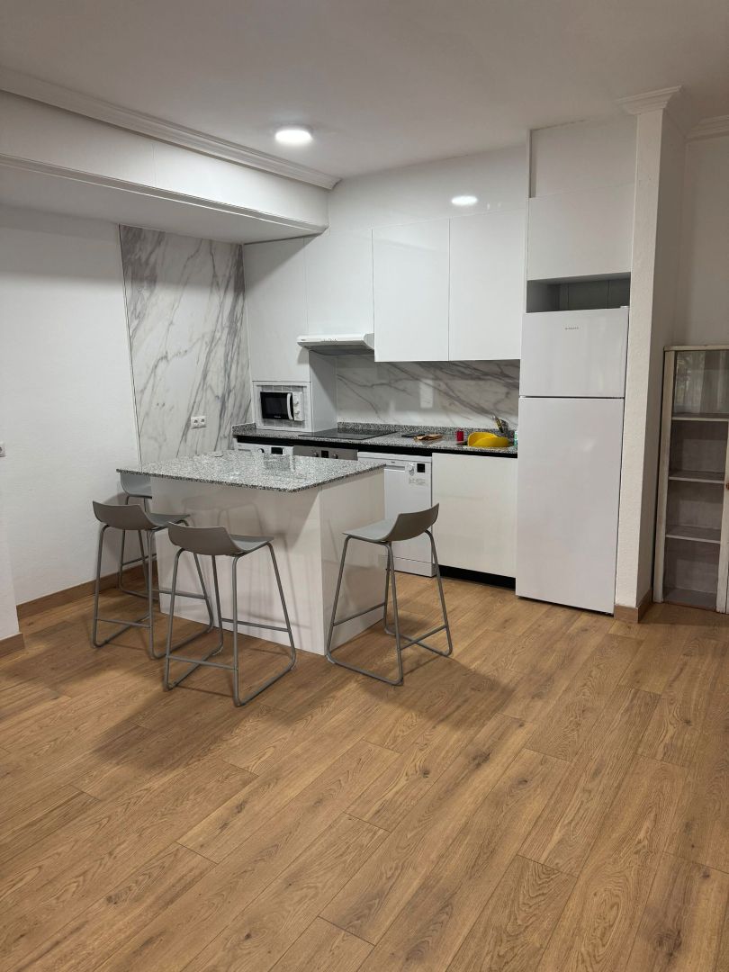 Cuina de Pis de lloguer en Salamanca Capital amb Calefacció, Parquet i Moblat