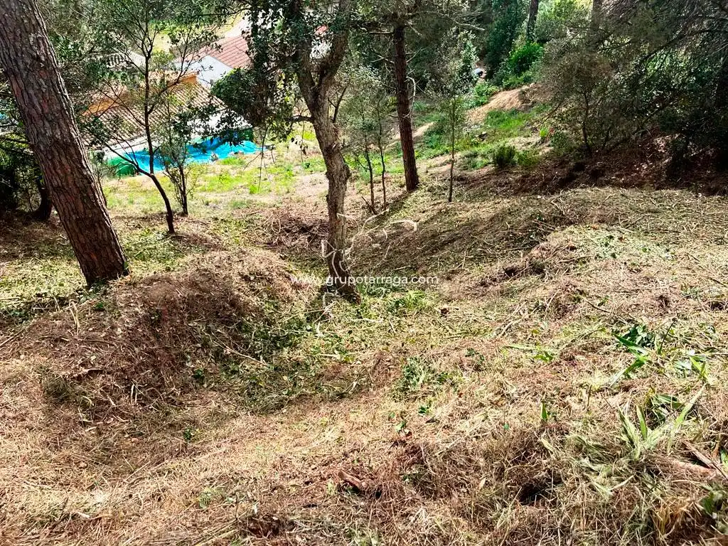 Terreno residencial en venta en Avinguda de la Senyera 14