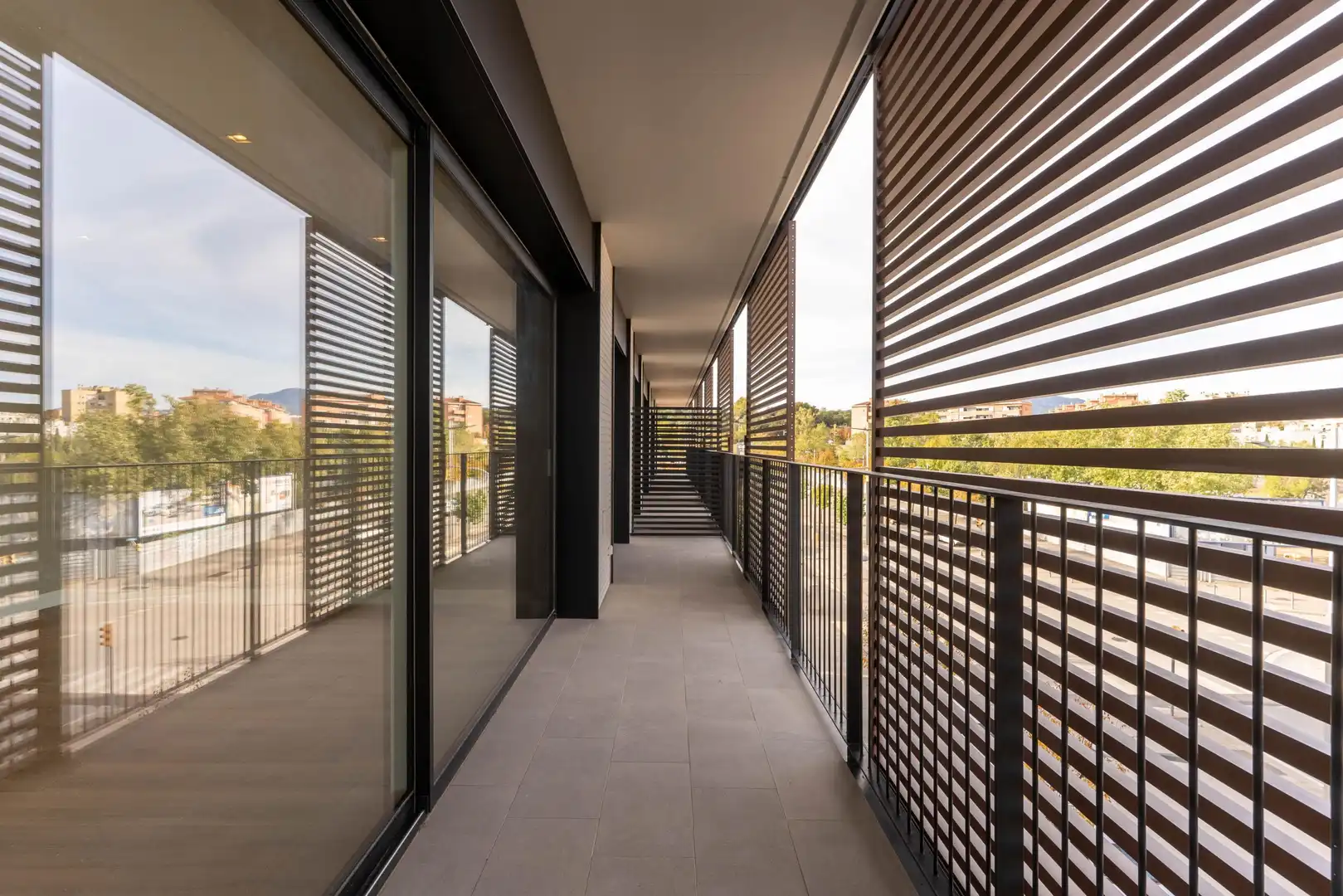 Terrasse von Wohnung zur Miete in Sabadell mit Klimaanlage, Privatgarten und Parkett