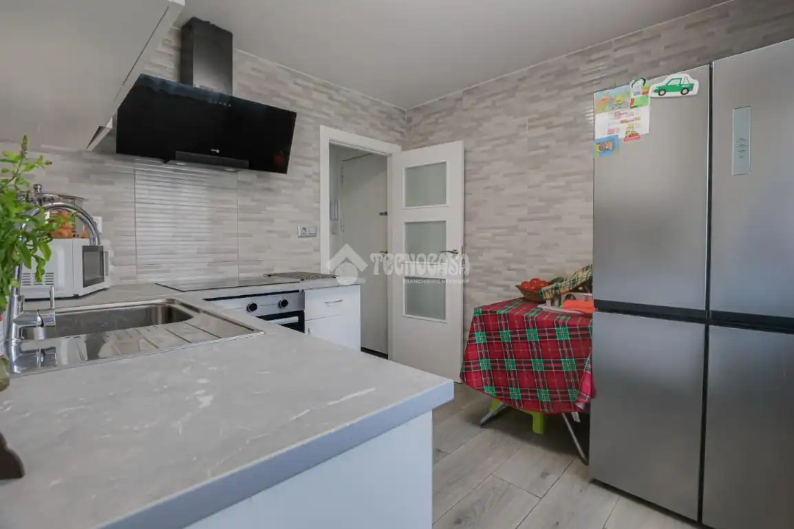Kitchen of Flat for sale in Sant Boi de Llobregat  with Air Conditioner