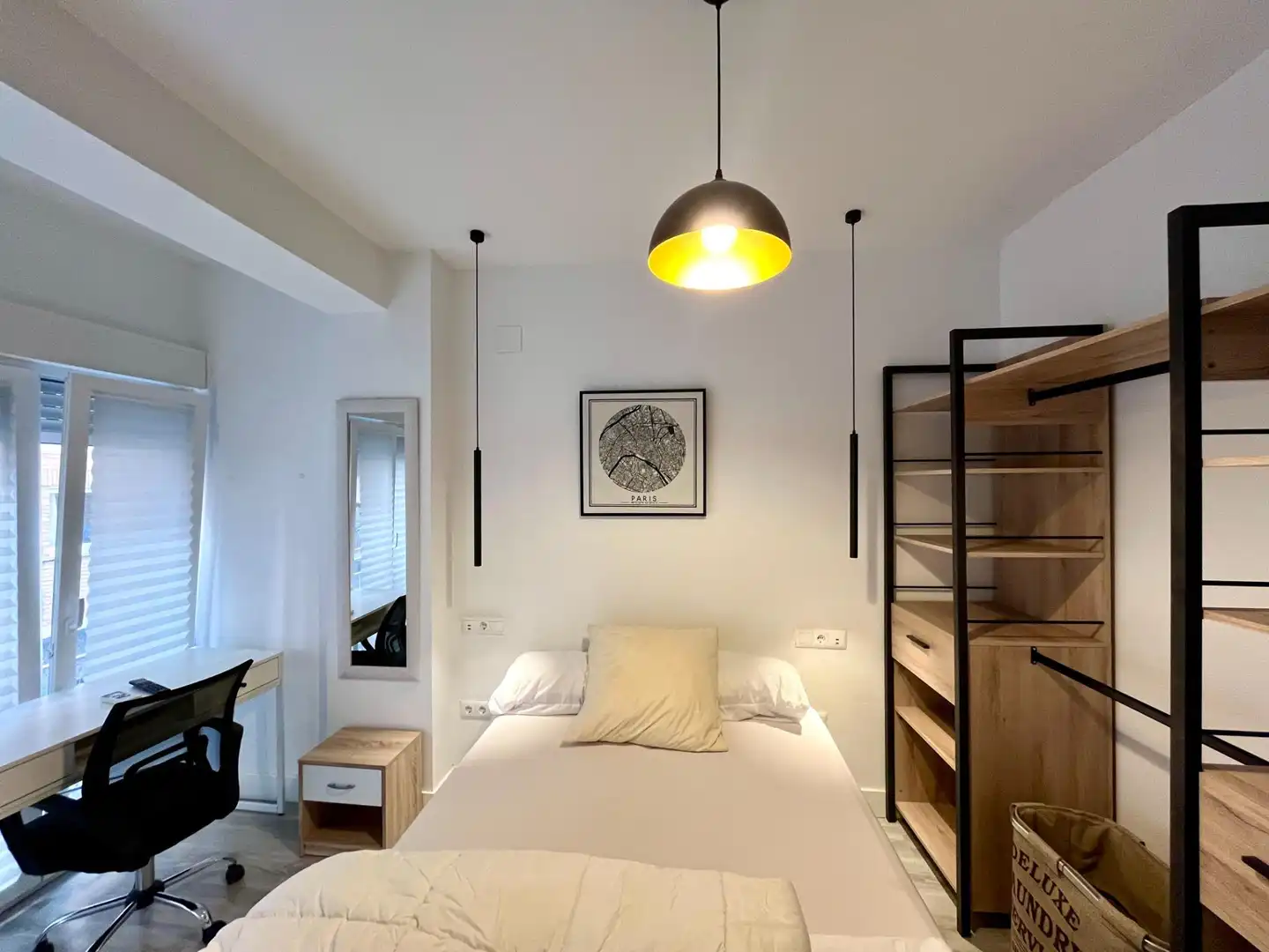 Room in Calle Calle Buenos Aires, Camino de Ronda