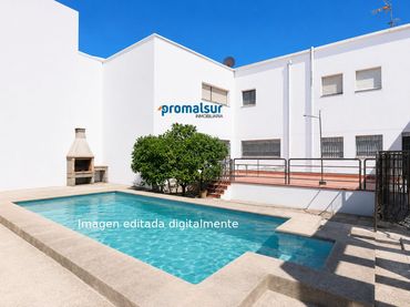 Casa amb piscina en venda a Puente Genil