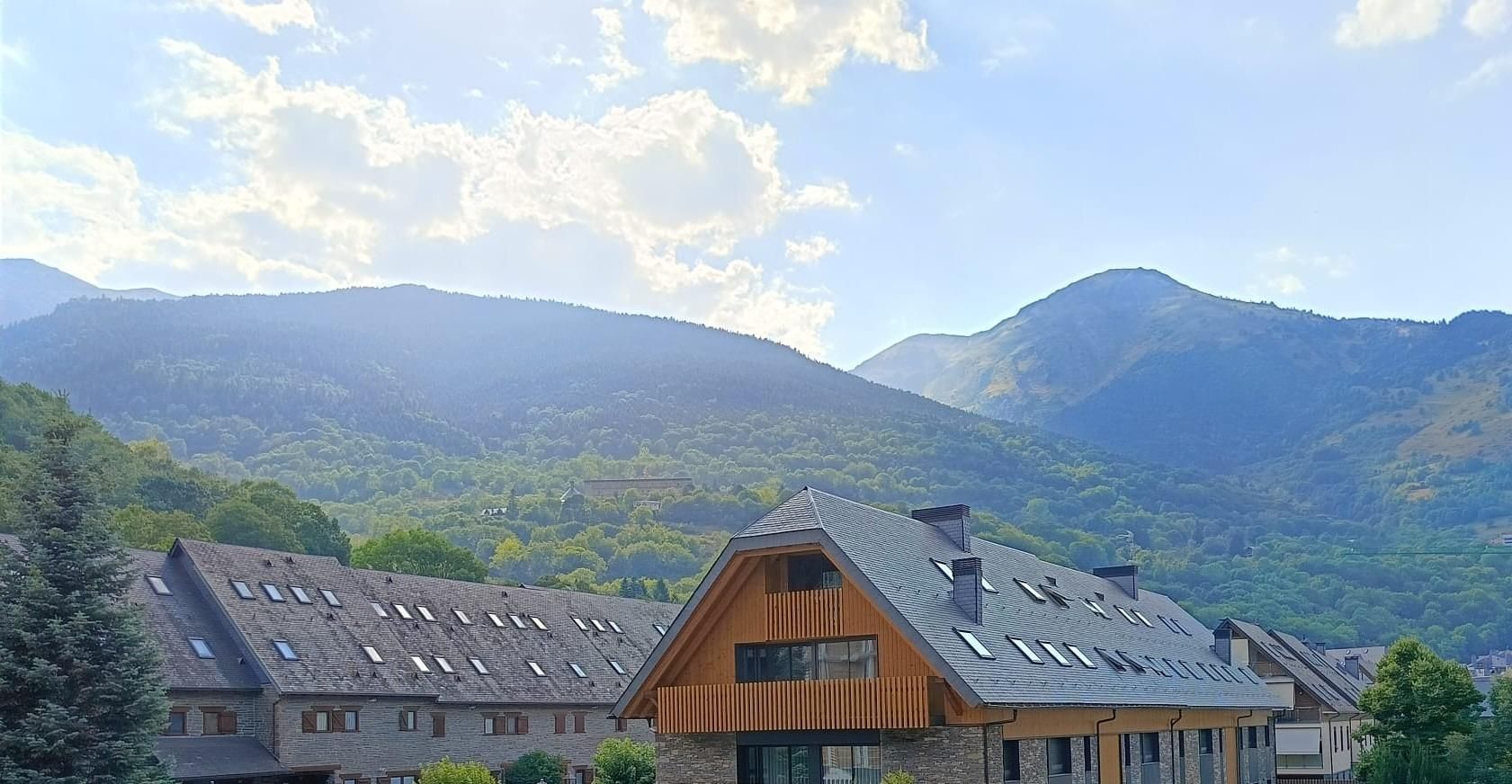 Exterior view of Flat for sale in Vielha e Mijaran  with Heating, Private garden and Parquet flooring