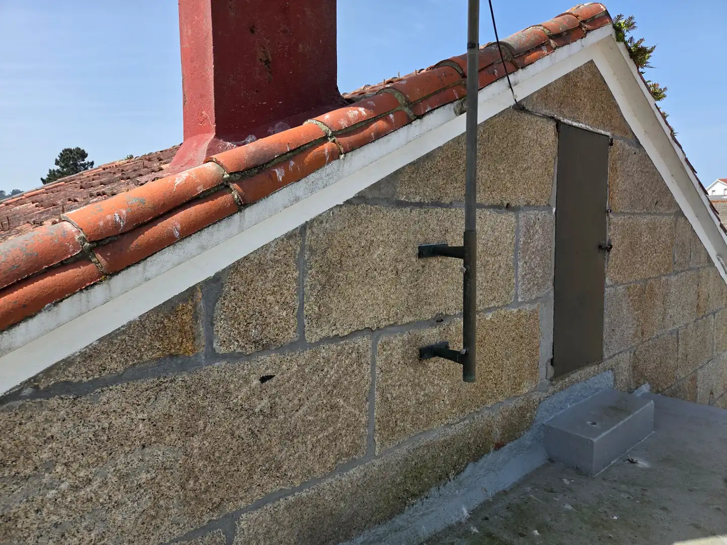 Vista exterior de Casa o xalet en venda en Sanxenxo amb Jardí privat i Terrassa