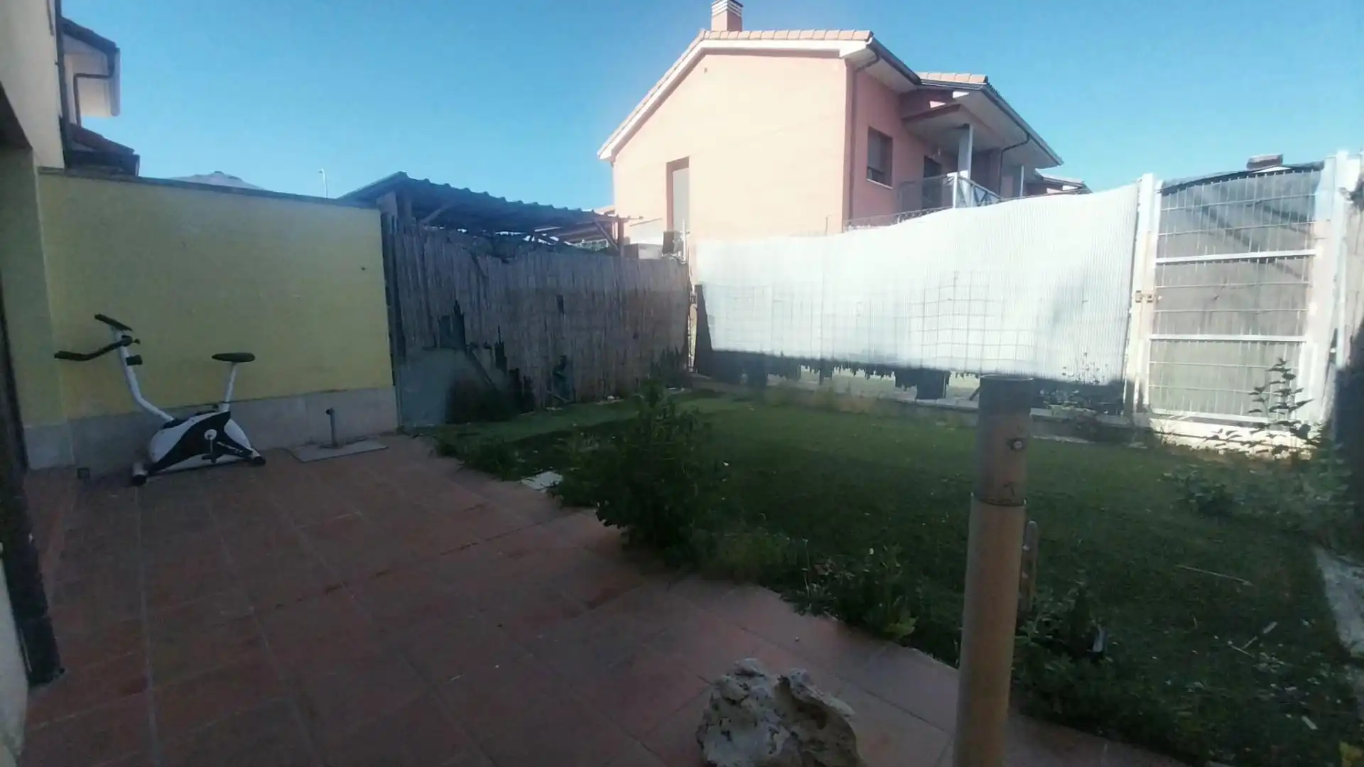 Jardín de Casa adosada en venta en Tudela de Duero con Calefacción y Jardín privado