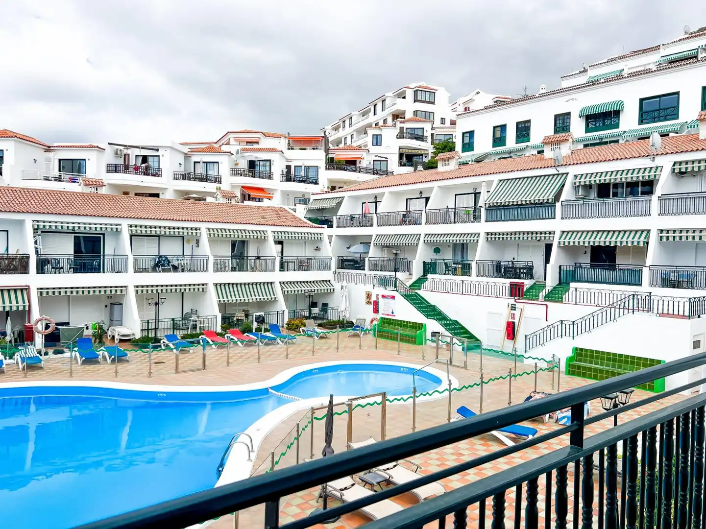 Vista exterior de Apartament en venda en Arona amb Terrassa i Piscina comunitària