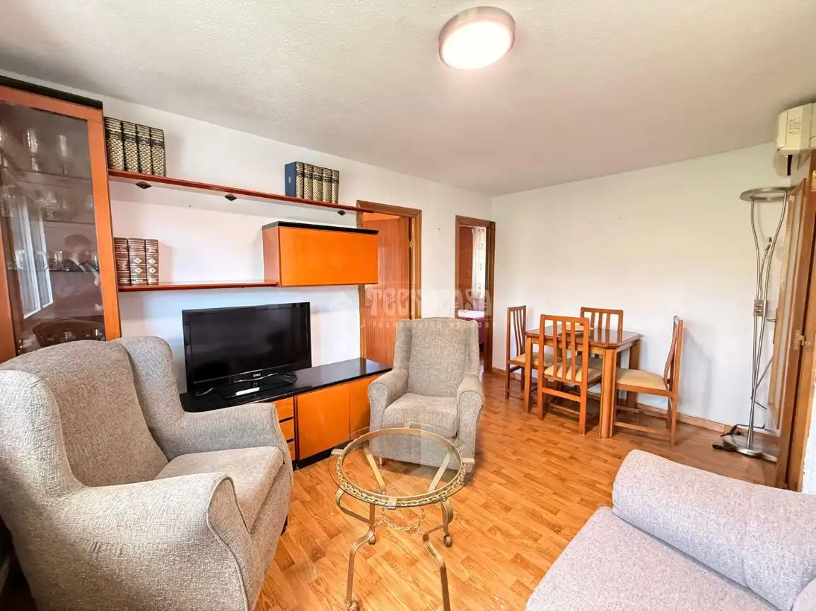Sala de estar de Piso en venta en  Madrid Capital