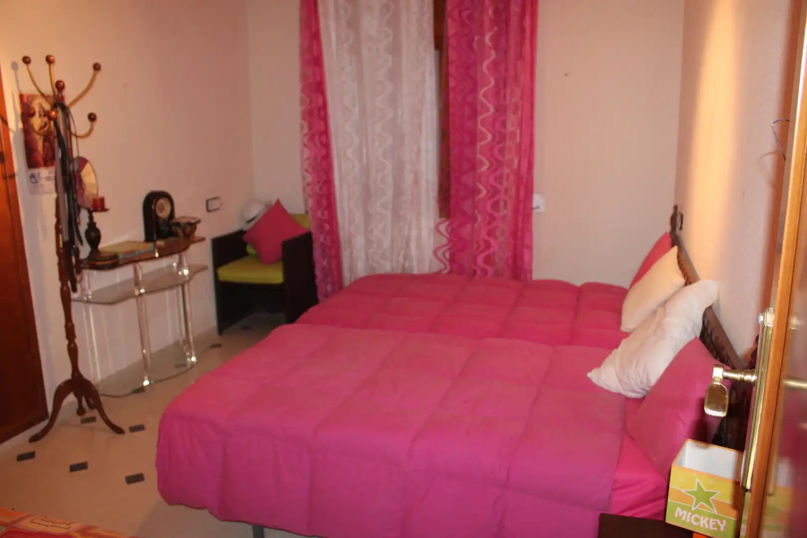 Schlafzimmer von Haus oder Chalet zum Verkauf in Sax mit Privatgarten, Schwimmbad und Möbliert
