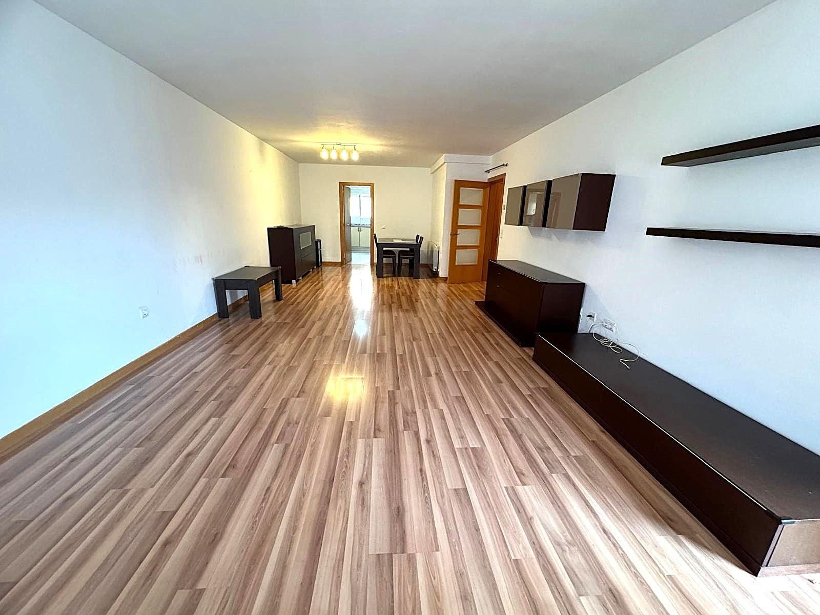 Living room of Flat for sale in El Vendrell  with Heating, Parquet flooring and Terrace