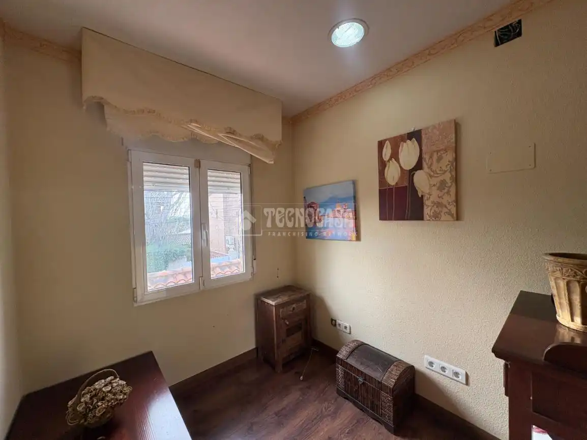 Schlafzimmer von Haus oder Chalet zum Verkauf in El Álamo mit Klimaanlage, Heizung und Privatgarten