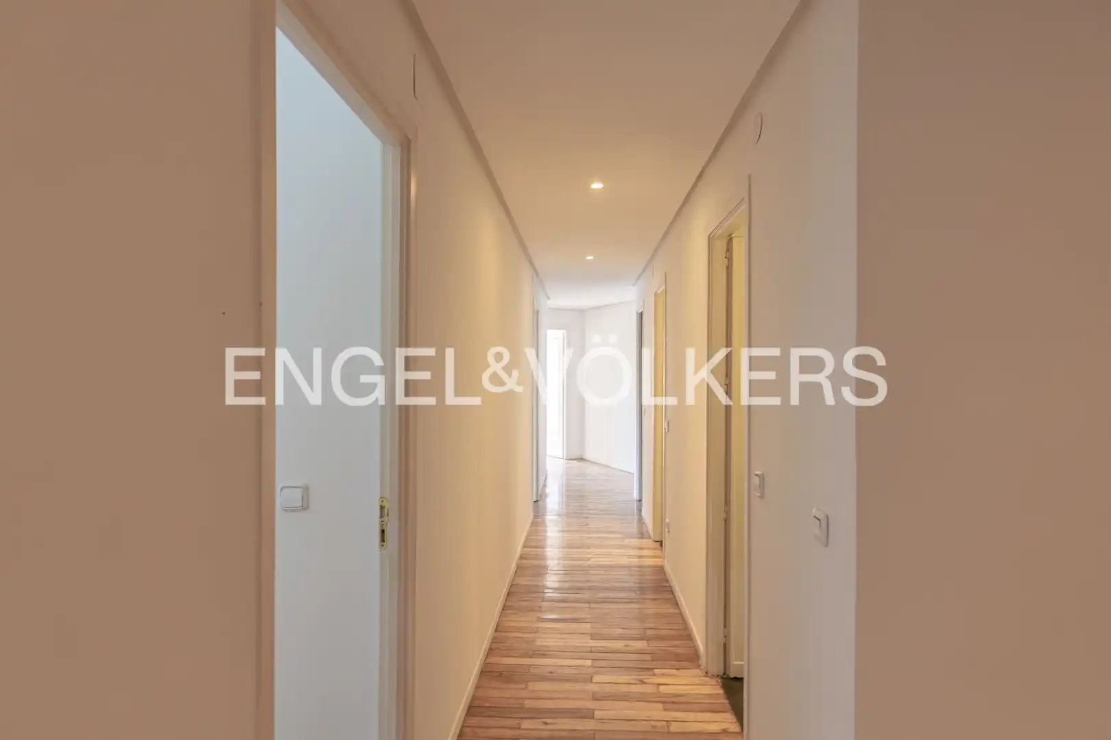 Flat for rent in Madrid  with Air Conditioner, Heating and Parquet flooring