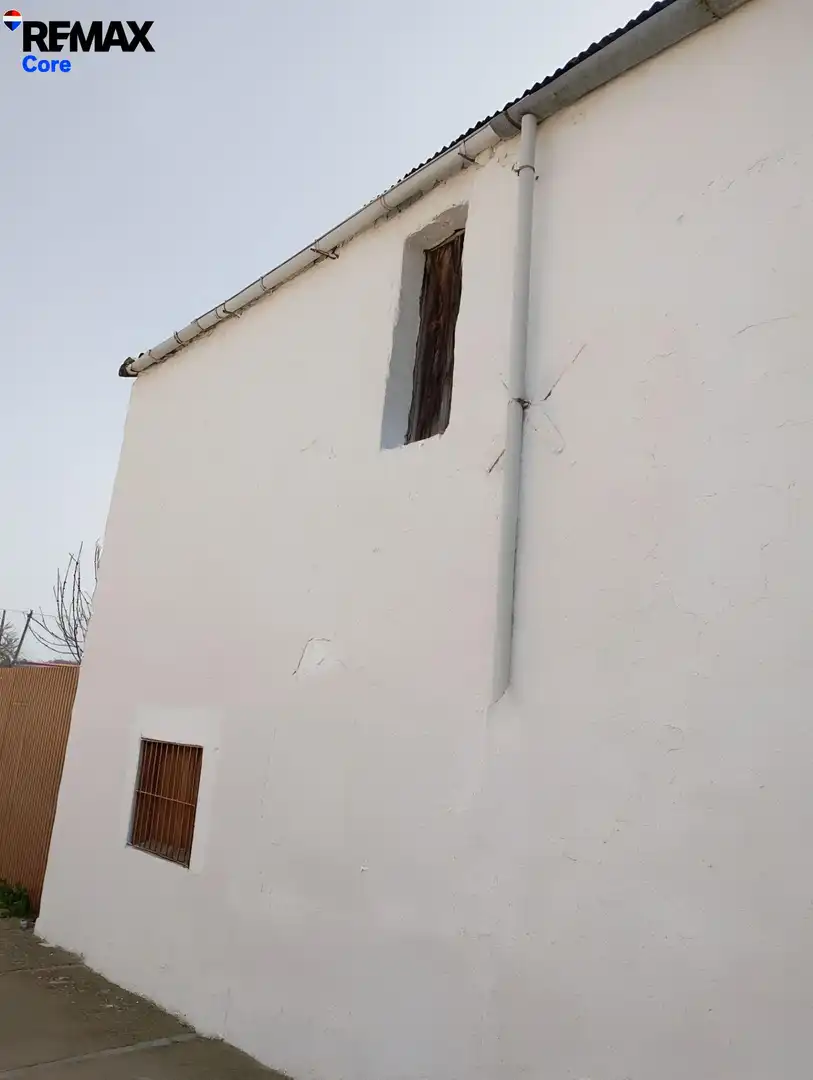 Außenansicht von Garage zum Verkauf in Montánchez