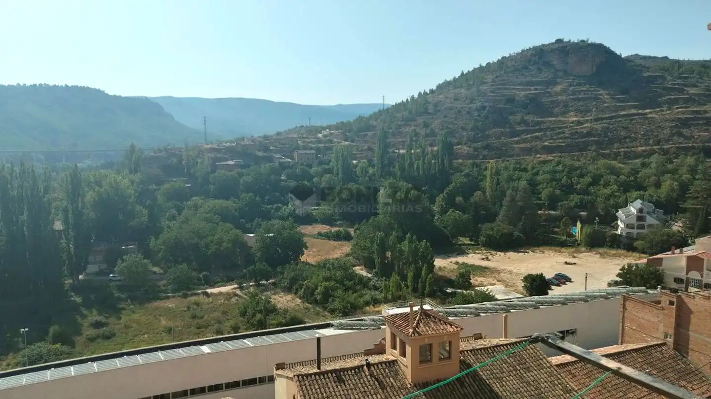 Vista exterior de Casa adosada en venda en Ademuz amb Balcó
