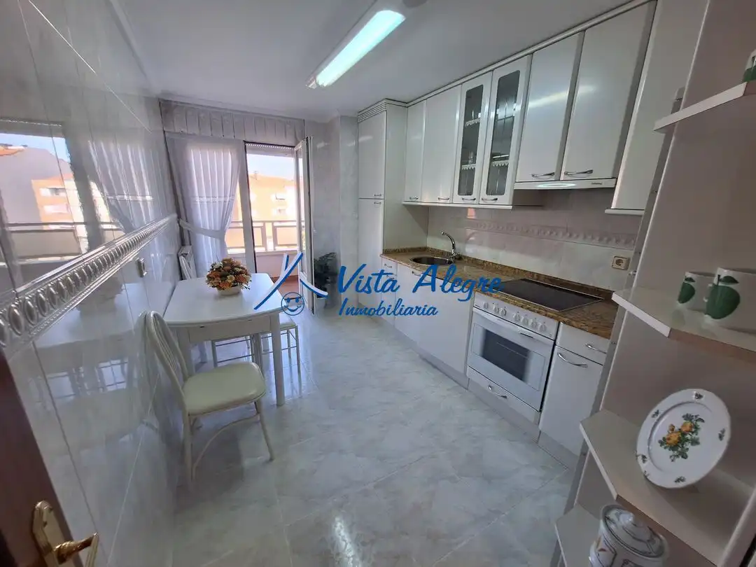 Cuina de Apartament en venda en Haro amb Calefacció, Parquet i Terrassa