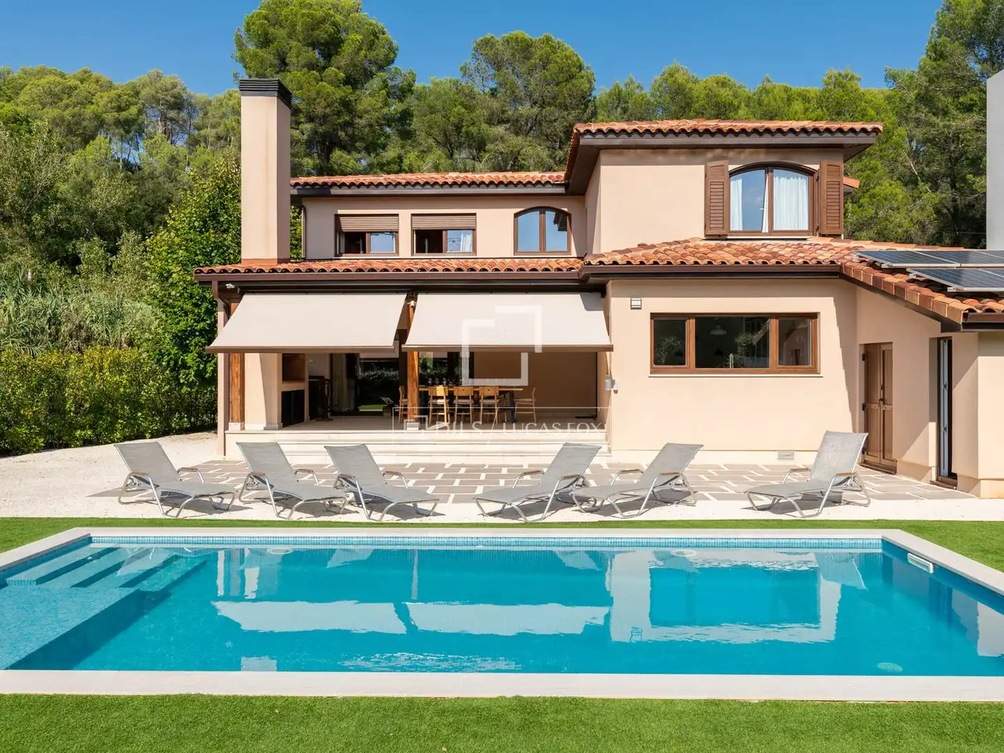 Exterior view of Houses for sale in Sant Cugat del Vallès  with Air Conditioner, Heating and Private garden