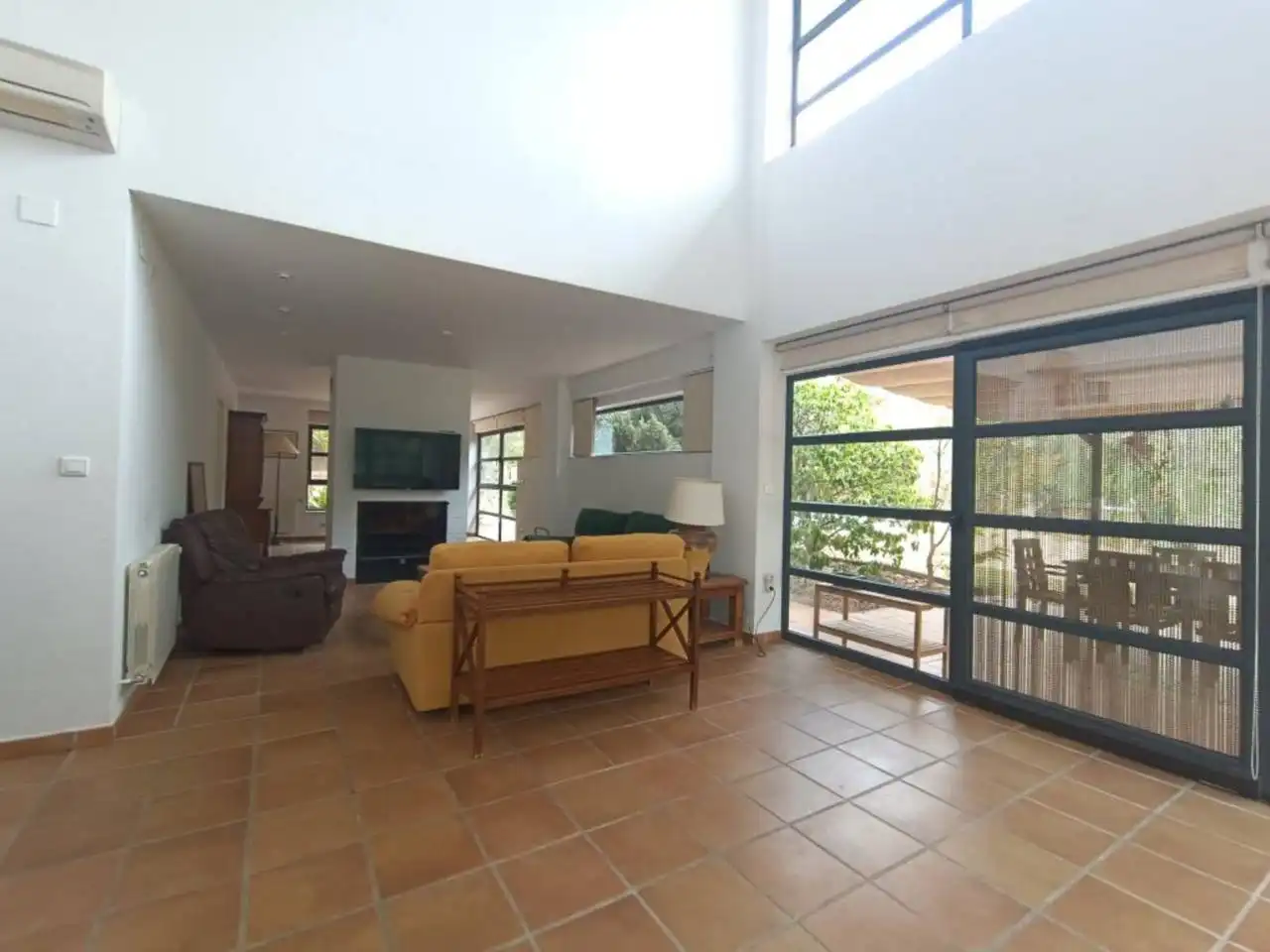 Sala de estar de Casa o chalet en venta en Petrer con Aire acondicionado, Calefacción y Jardín privado