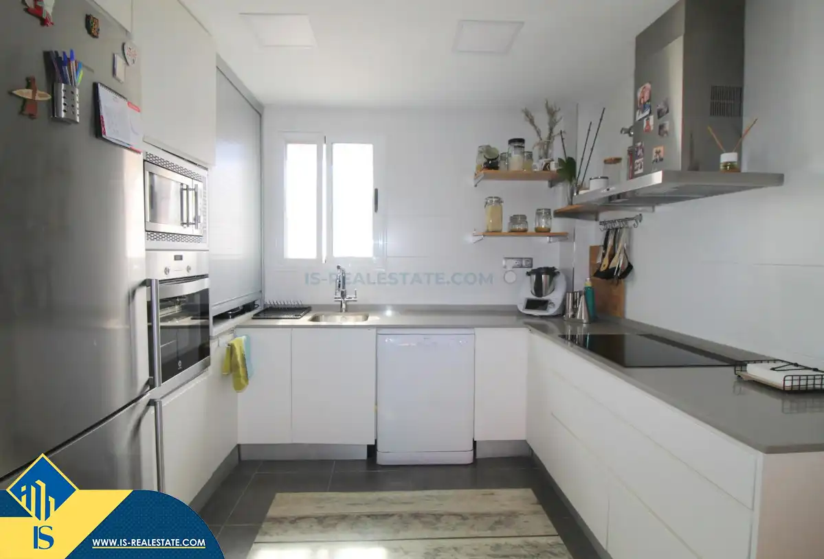 Cocina de Apartamento en venta en Torrevieja con Aire acondicionado, Calefacción y Terraza