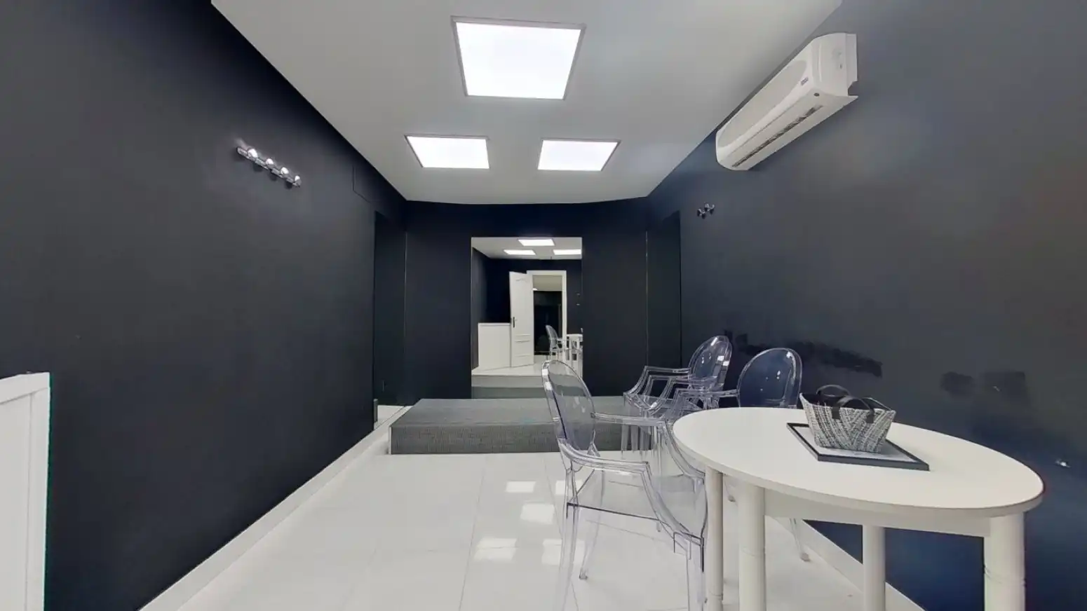 Commercial properties for rent in Torrelavega   with Air Conditioner