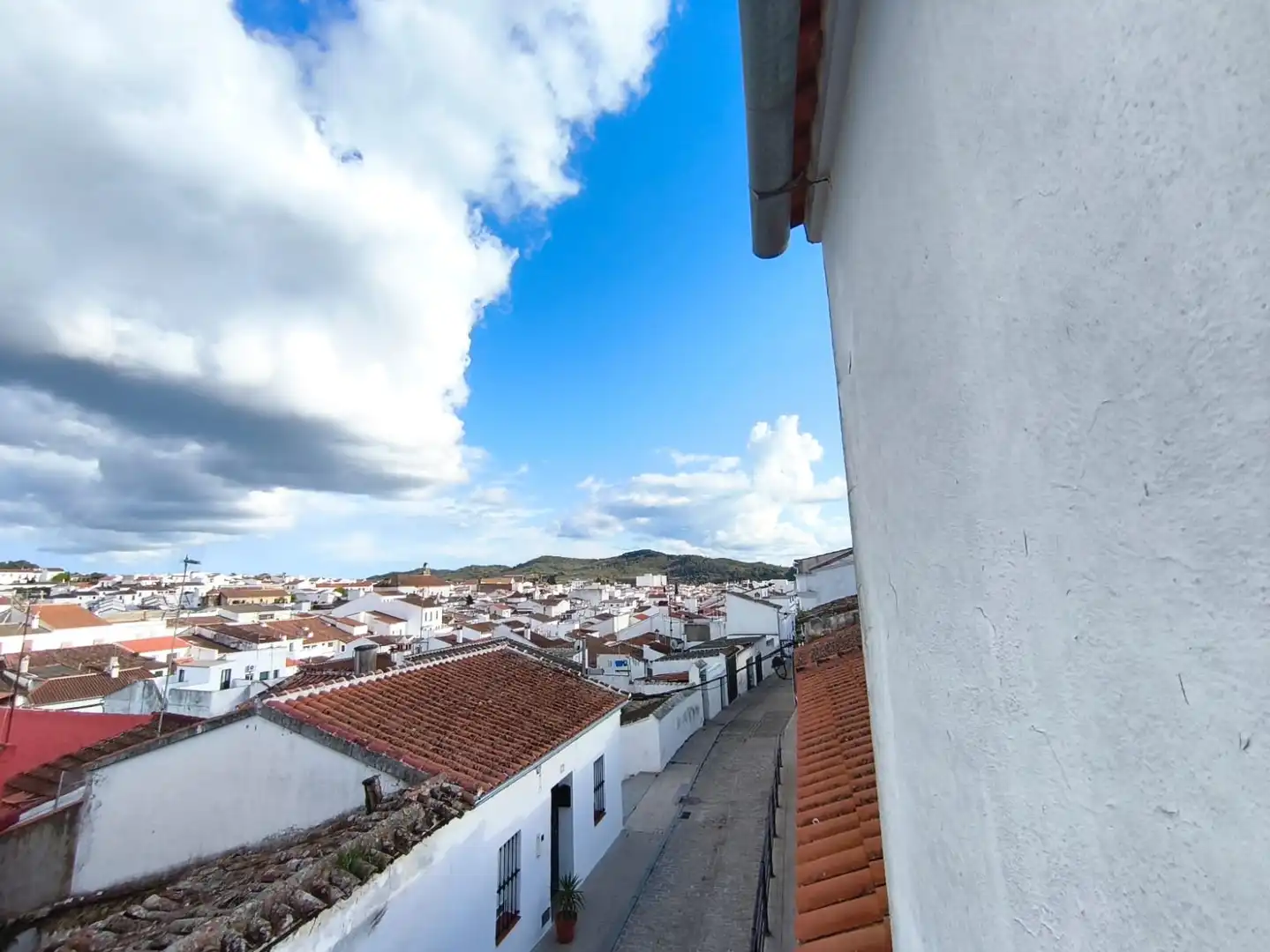 Vista exterior de Casa o xalet en venda en Cazalla de la Sierra amb Moblat