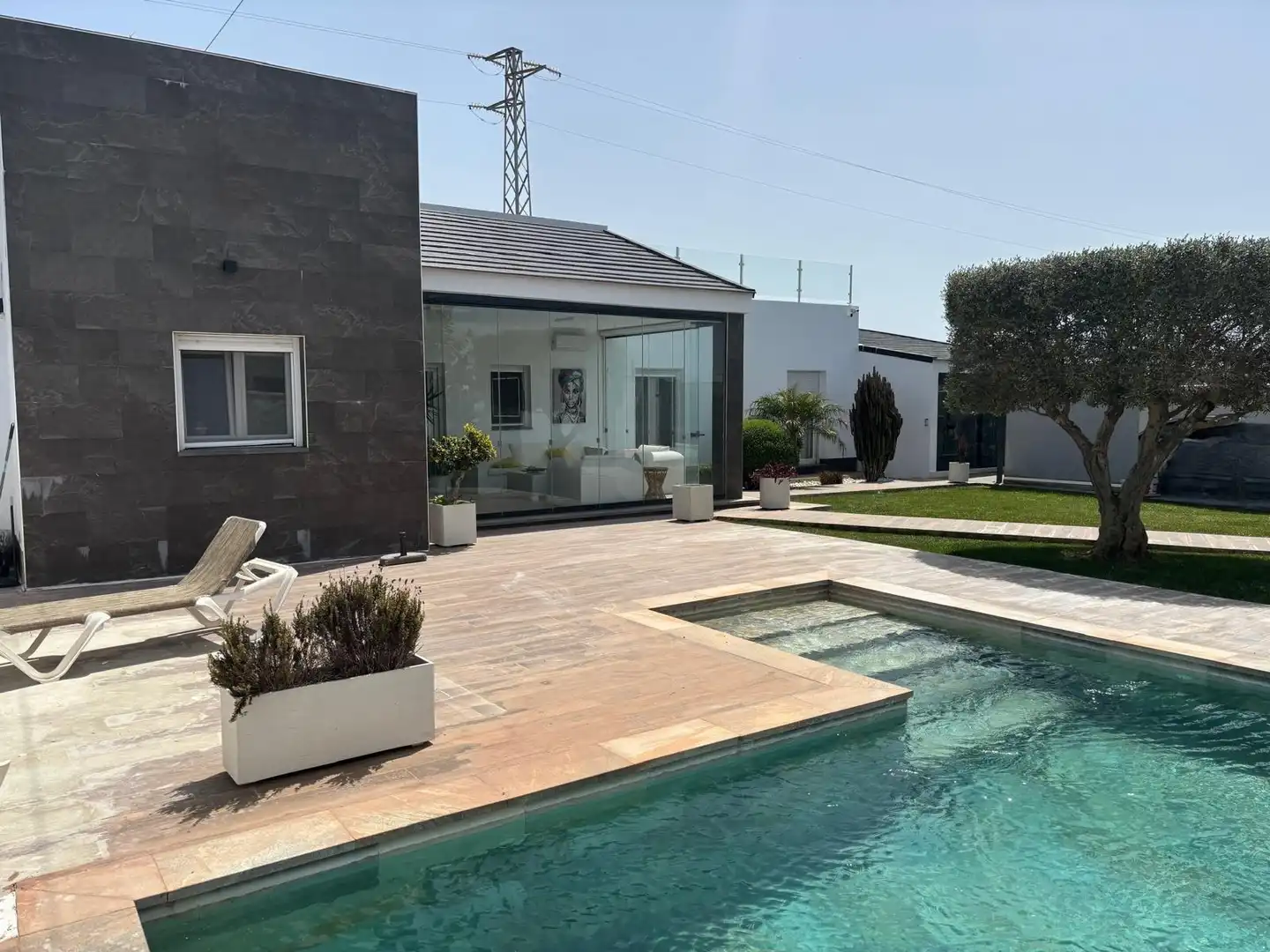 Piscina de Casa o xalet en venda en Chiclana de la Frontera amb Aire condicionat, Jardí privat i Traster