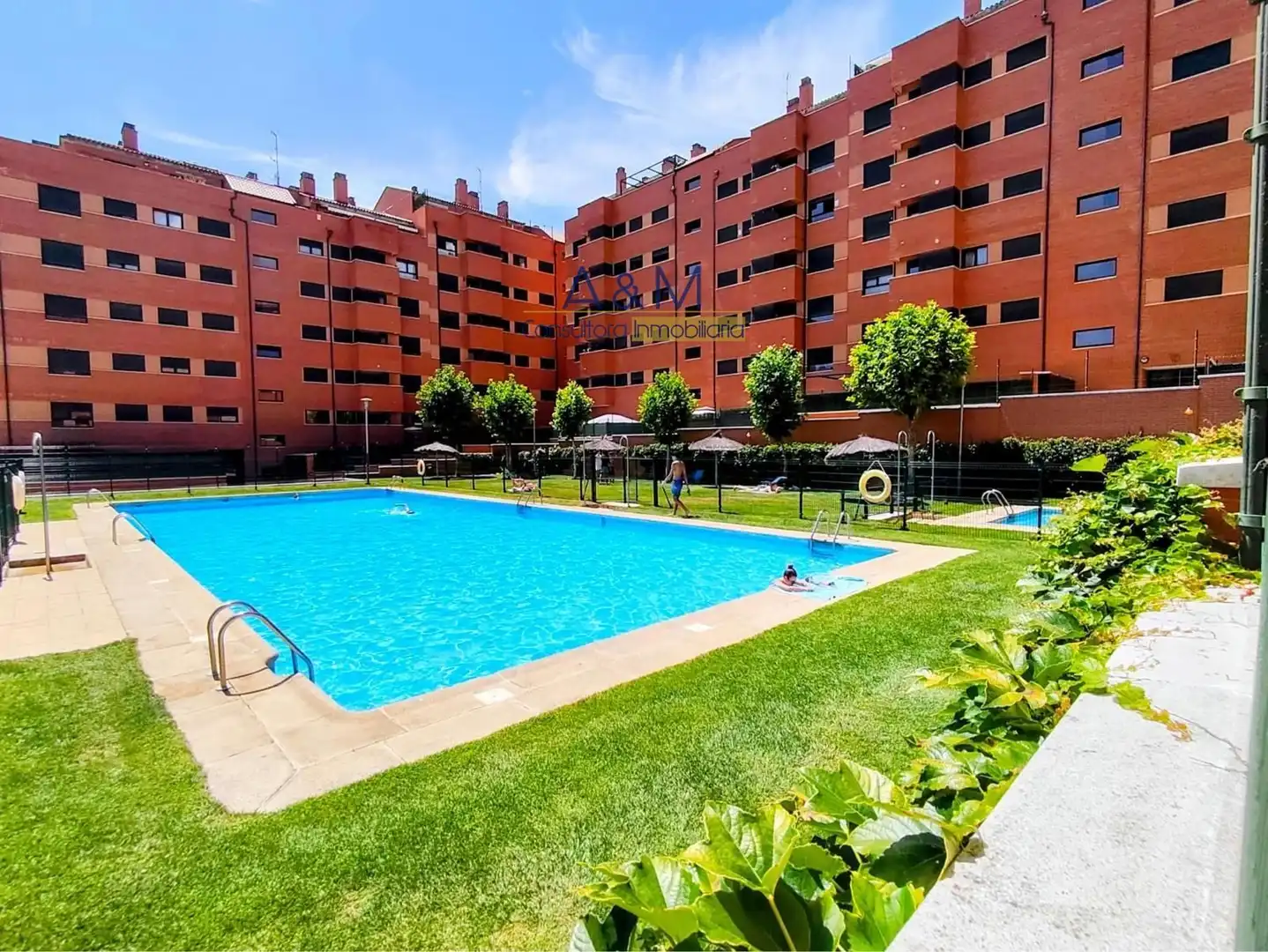 Piso con piscina en venta en RAMON Y CAJAL, imagen 2