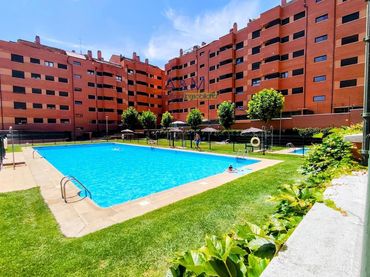Flat with pool for sale in RAMON Y CAJAL