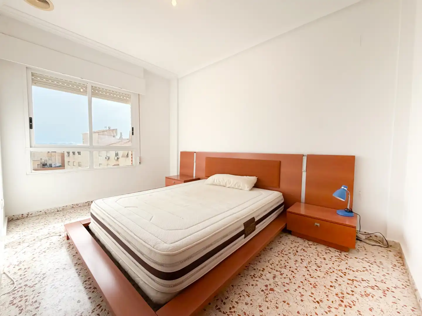 Habitación de Apartamento en venta en El Campello con Balcón
