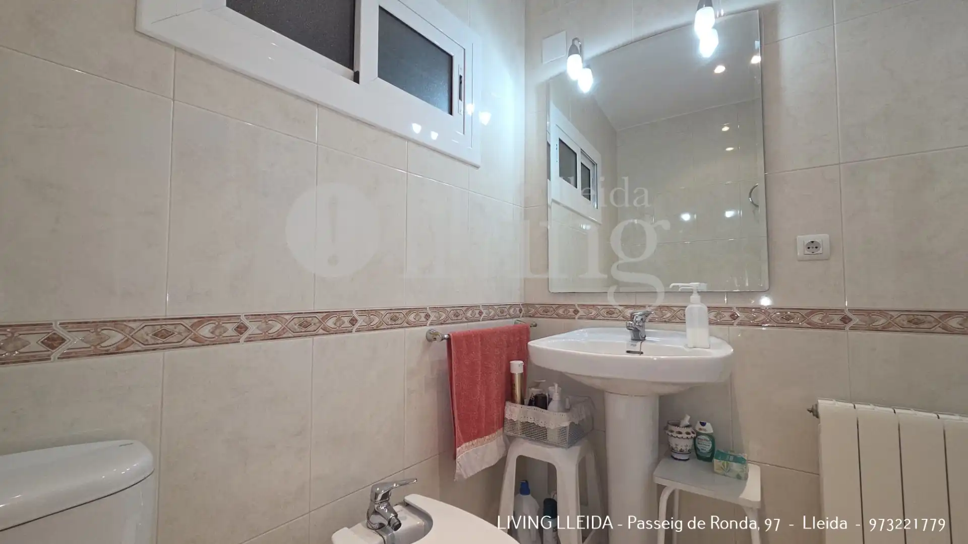 Bathroom of Flat for sale in Lleida  with Air Conditioner, Heating and Furnished