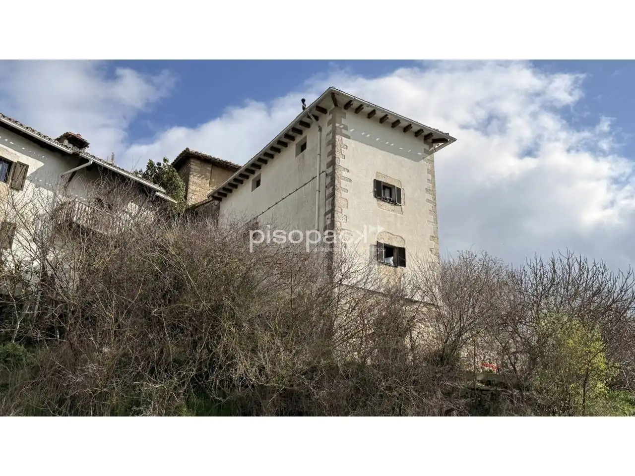 Vista exterior de Finca rústica en venda en Ezcabarte amb Calefacció