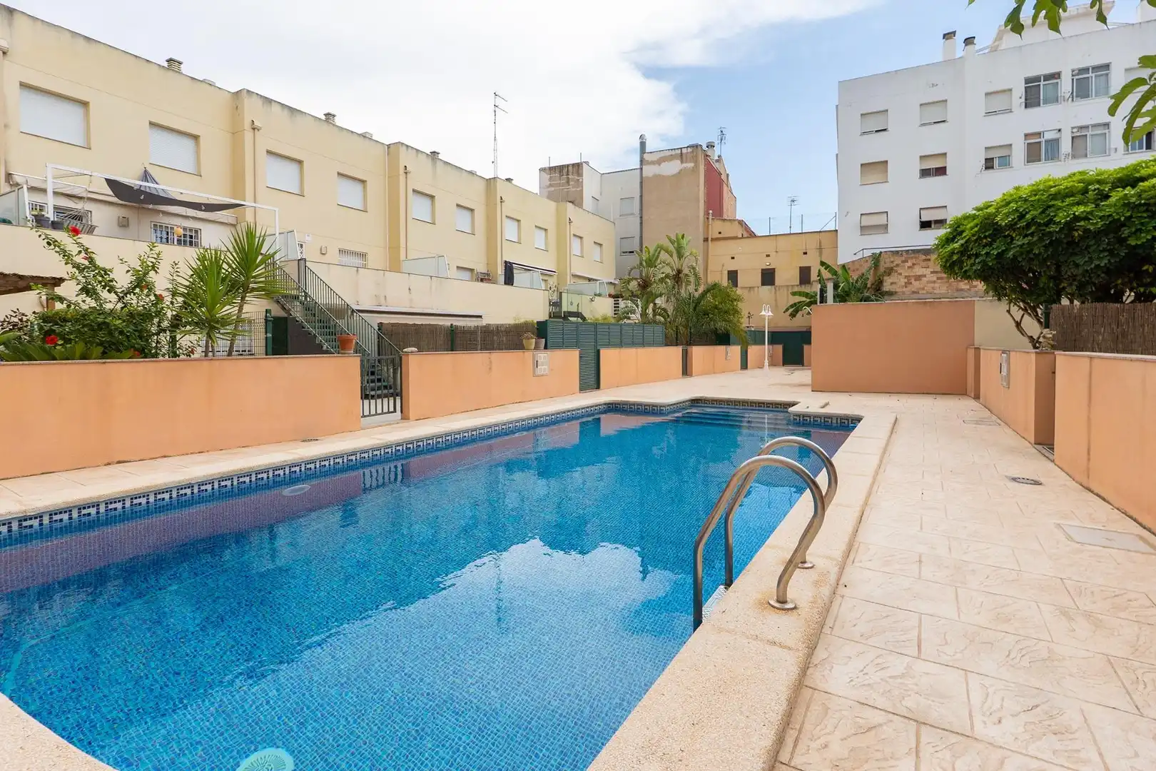 Reihenhaus mit Pool zum Verkauf in RASQUERA