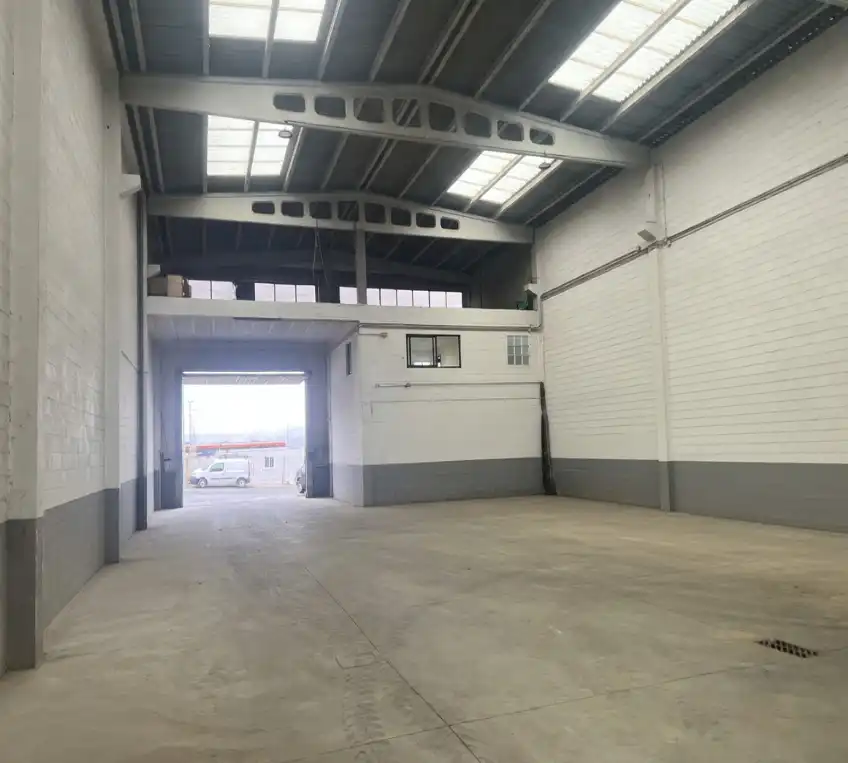 Nave industrial in affitto a Rúa Daimler, imagen 13