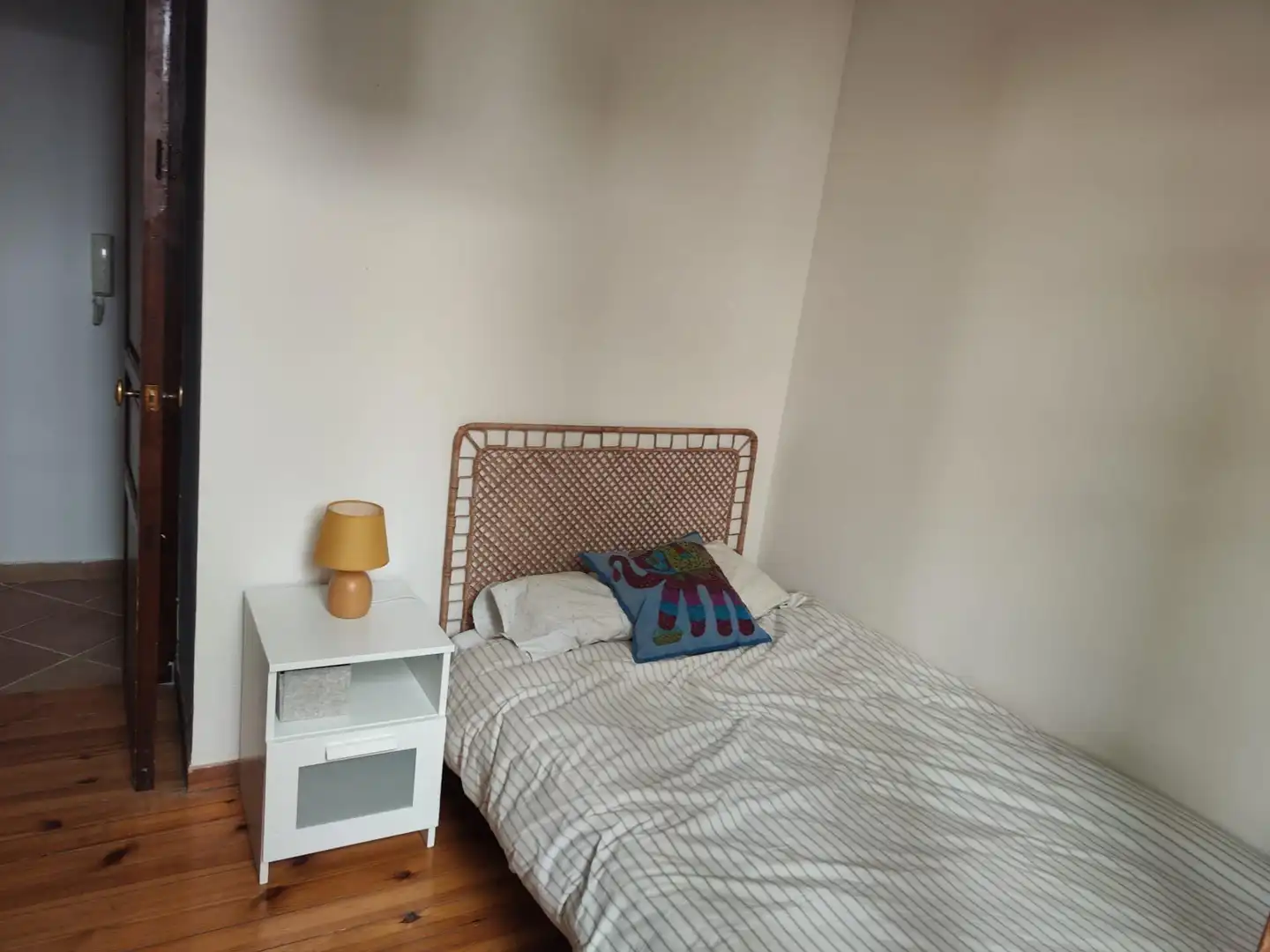 Dormitori de Casa o xalet de lloguer en Granada amb Calefacció, Terrassa i Moblat
