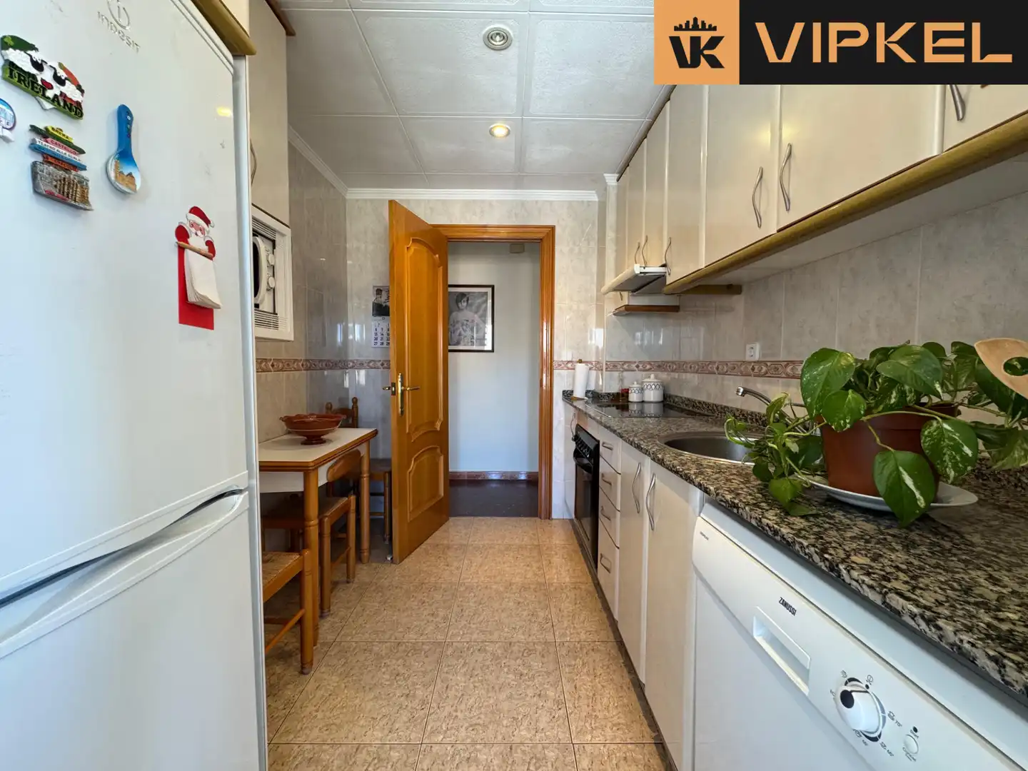 Küche von Wohnung zum Verkauf in Cornellà de Llobregat mit Klimaanlage, Heizung und Terrasse