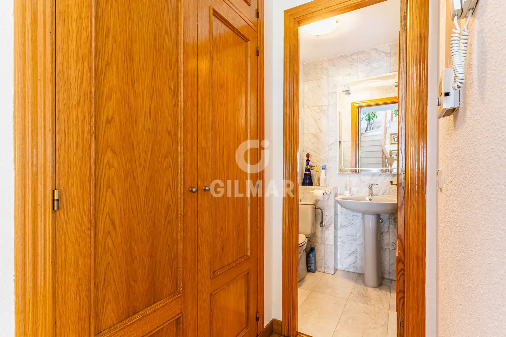 Baño de Casa adosada en venta en Madrid con Calefacción y Jardín privado