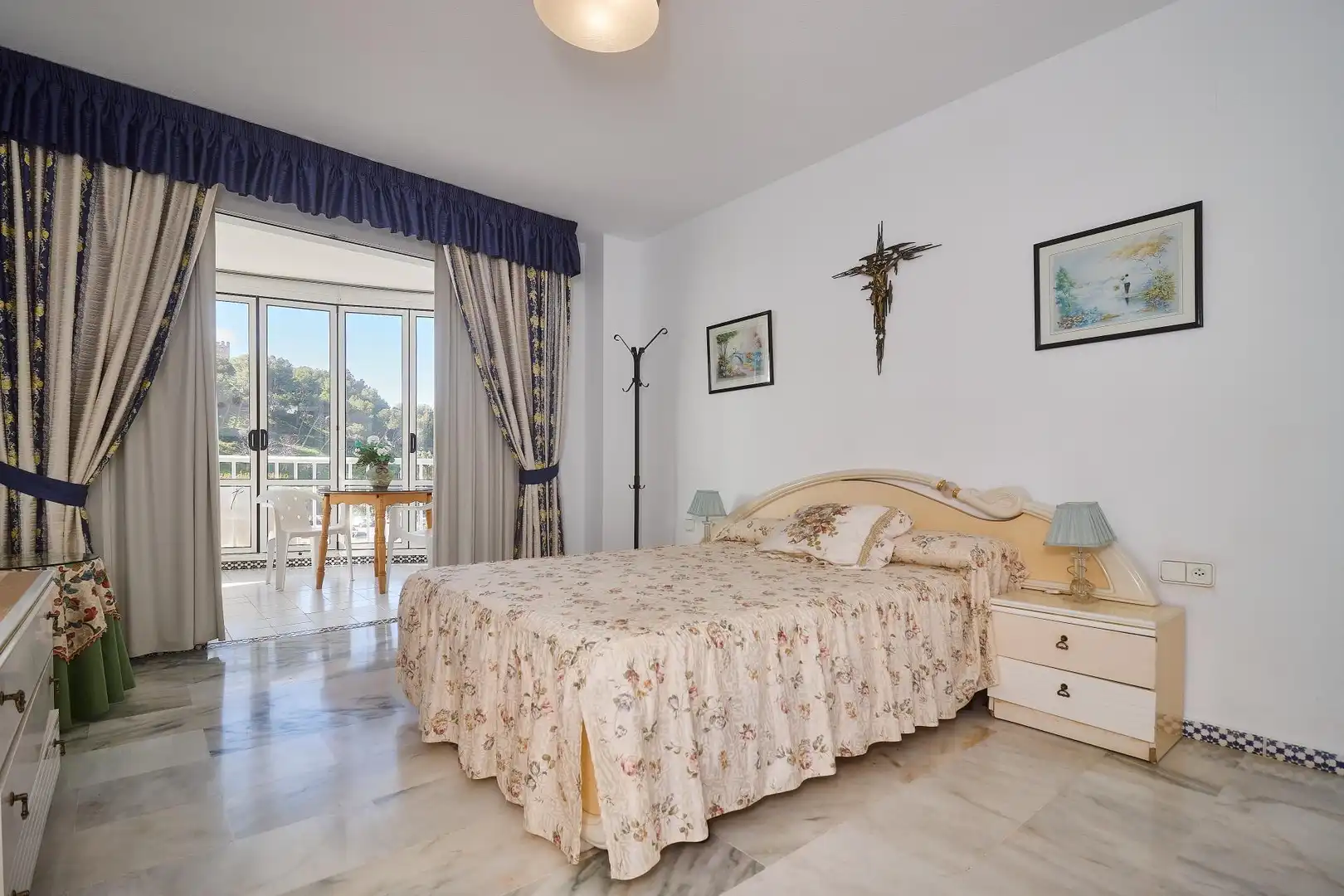 Bedroom of Flat for sale in Fuengirola  with Air Conditioner, Terrace and Community pool